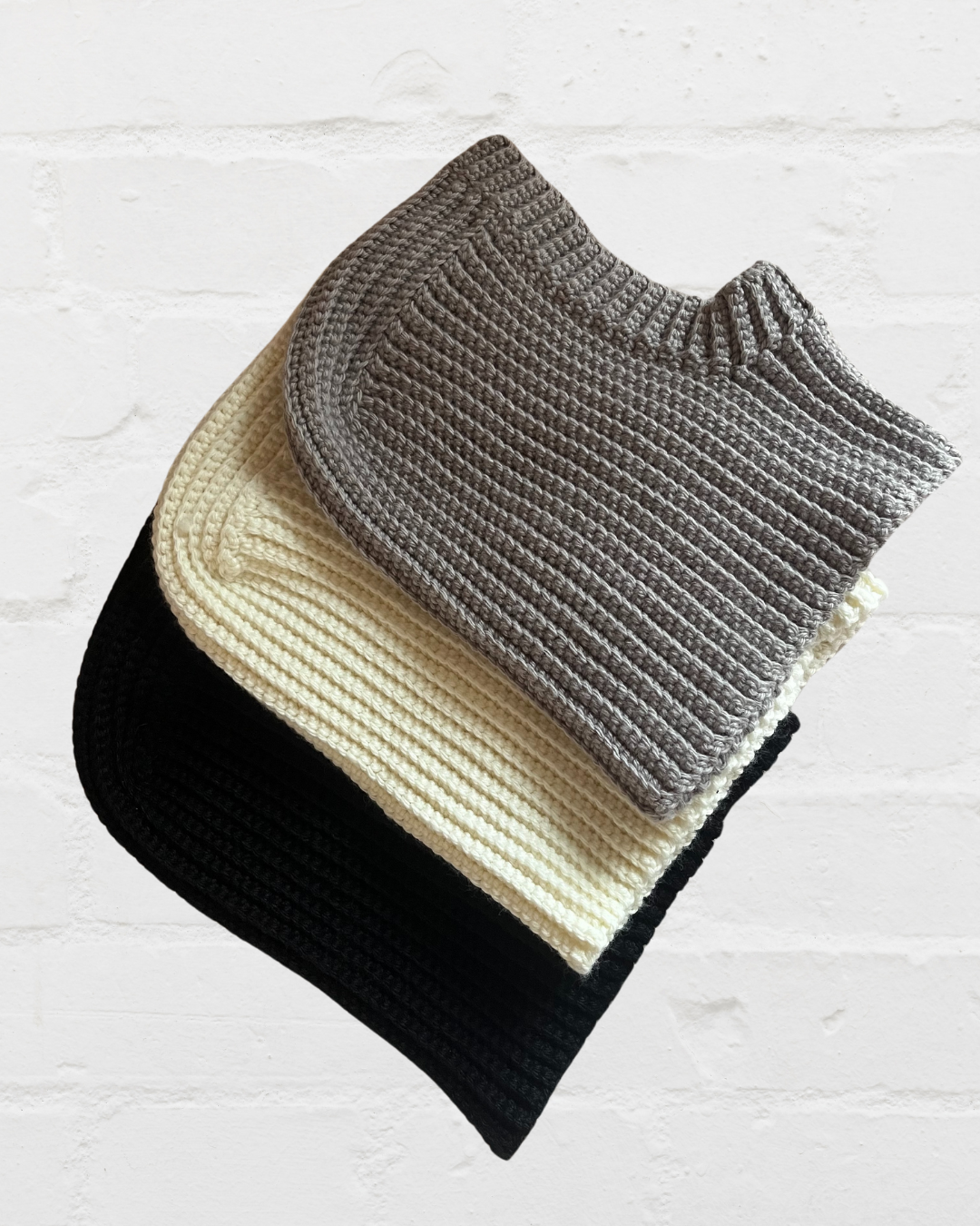 Cagoule en crochet minimaliste unisex